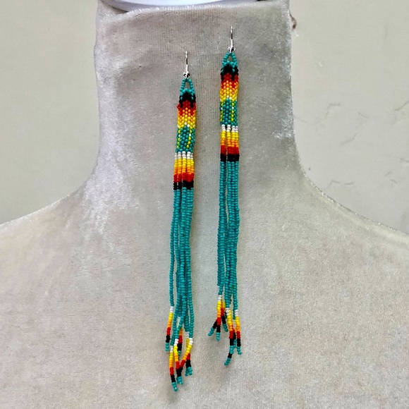 SOLD Turquoise Native American style beaded earrings - Picture 2 of 4